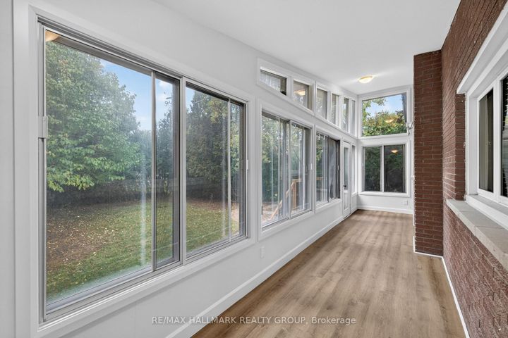 Photo 21 at 114 Meadowlands Drive W, Nepean (Meadowlands/Crestview), Ottawa