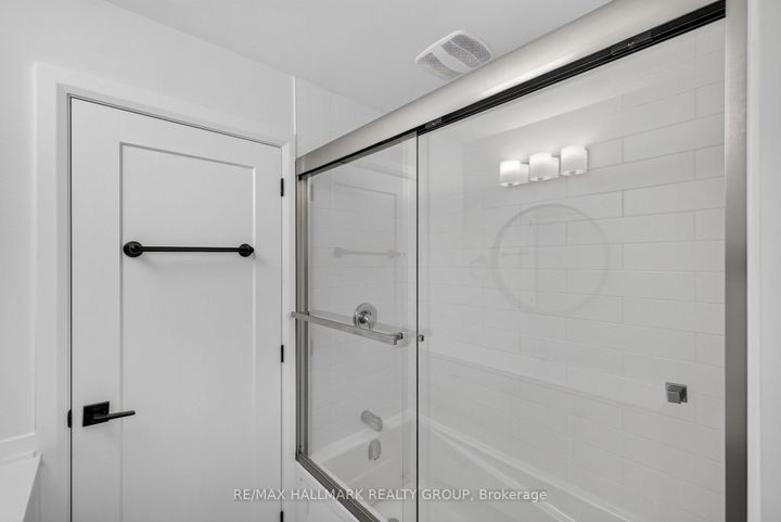 Photo 28 at 114 Meadowlands Drive W, Nepean (Meadowlands/Crestview), Ottawa