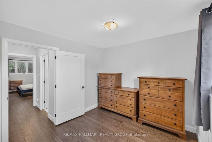 Photo 31 at 114 Meadowlands Drive W, Nepean (Meadowlands/Crestview), Ottawa