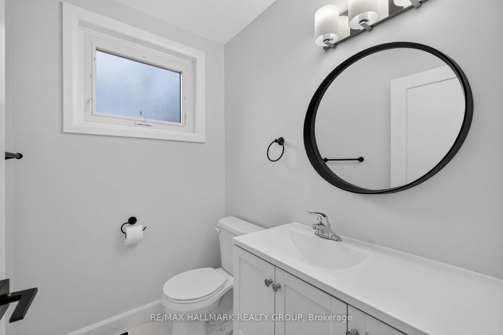 Photo 33 at 114 Meadowlands Drive W, Nepean (Meadowlands/Crestview), Ottawa