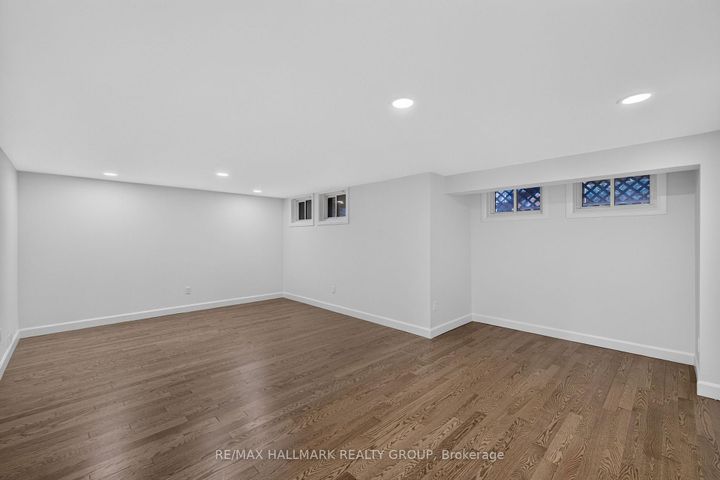 Photo 35 at 114 Meadowlands Drive W, Nepean (Meadowlands/Crestview), Ottawa