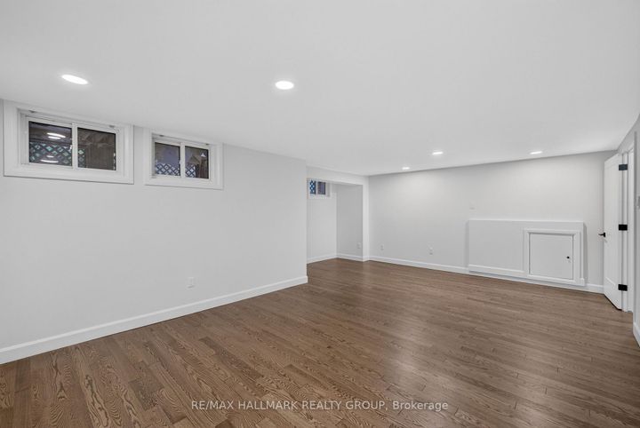 Photo 36 at 114 Meadowlands Drive W, Nepean (Meadowlands/Crestview), Ottawa
