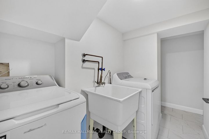 Photo 41 at 114 Meadowlands Drive W, Nepean (Meadowlands/Crestview), Ottawa
