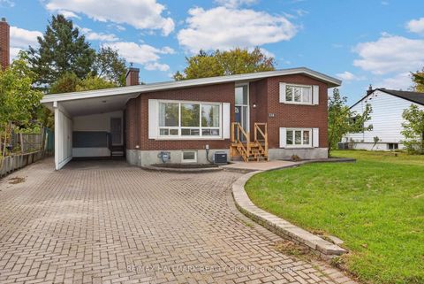 Photo 3 at 114 Meadowlands Drive W, Nepean (Meadowlands/Crestview), Ottawa