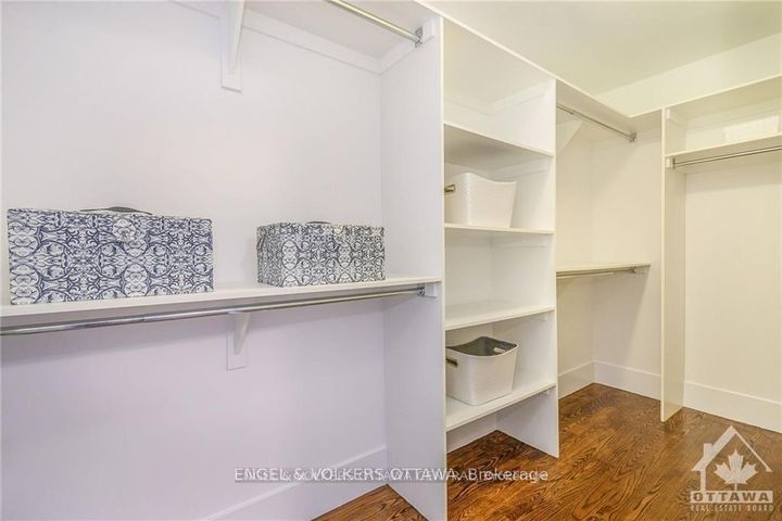 Photo 15 at 105 Montauk Pvt, Nepean (Carleton Heights), Ottawa