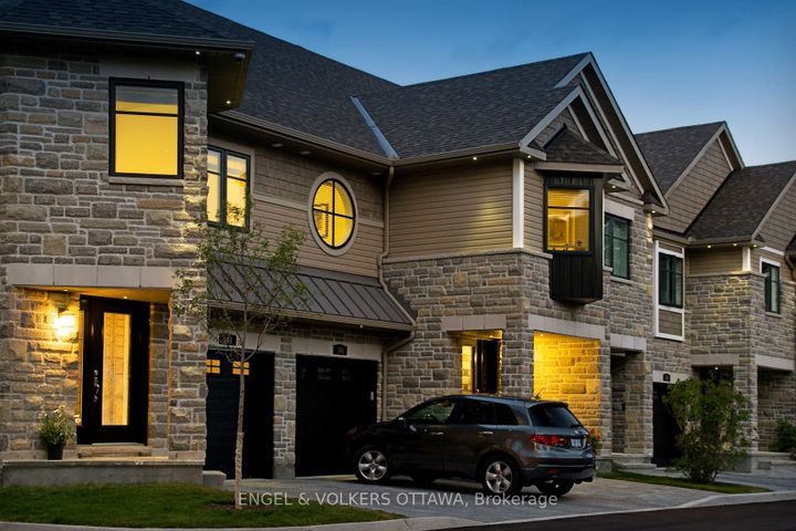 Photo 23 at 105 Montauk Pvt, Nepean (Carleton Heights), Ottawa
