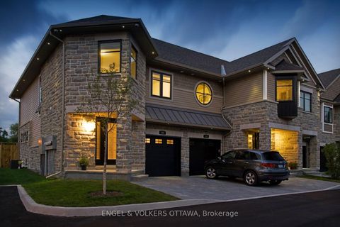 Photo 24 at 105 Montauk Pvt, Nepean (Carleton Heights), Ottawa