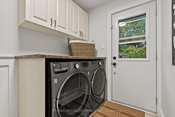 Photo 11 at 21 Revol Road, Nepean (Merivale Gardens), Ottawa