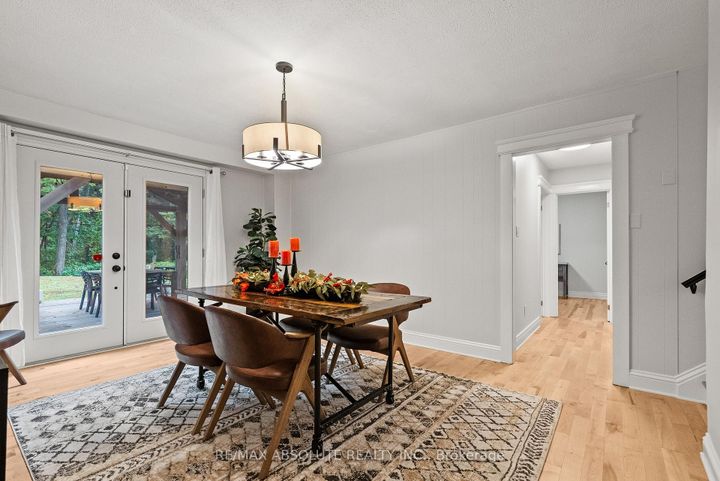 Photo 13 at 21 Revol Road, Nepean (Merivale Gardens), Ottawa
