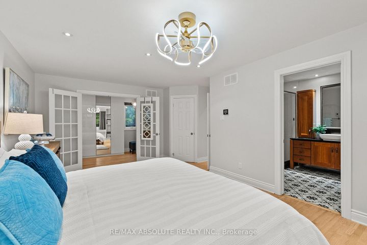 Photo 16 at 21 Revol Road, Nepean (Merivale Gardens), Ottawa