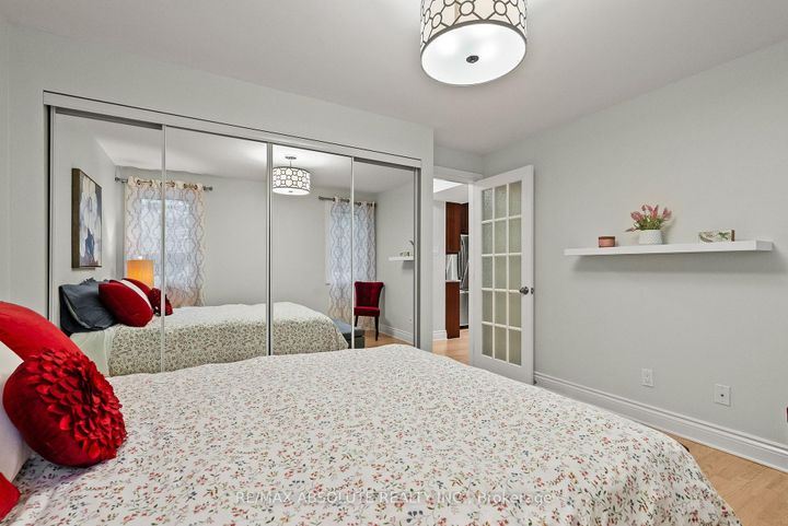 Photo 39 at 21 Revol Road, Nepean (Merivale Gardens), Ottawa