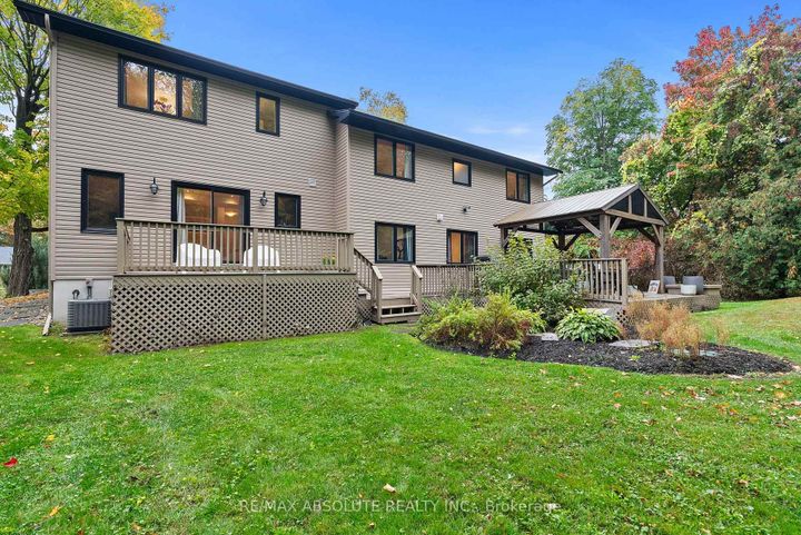Photo 43 at 21 Revol Road, Nepean (Merivale Gardens), Ottawa