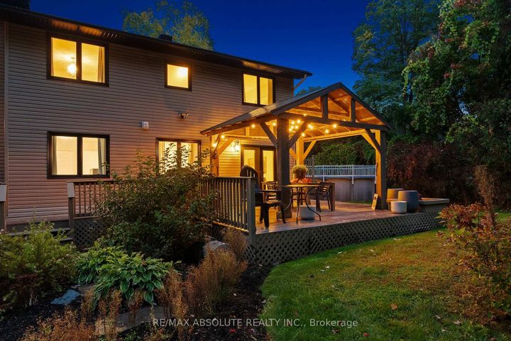 Photo 45 at 21 Revol Road, Nepean (Merivale Gardens), Ottawa