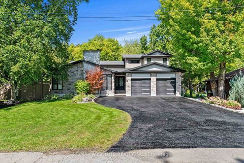 Photo 0 at 21 Revol Road, Nepean (Merivale Gardens), Ottawa