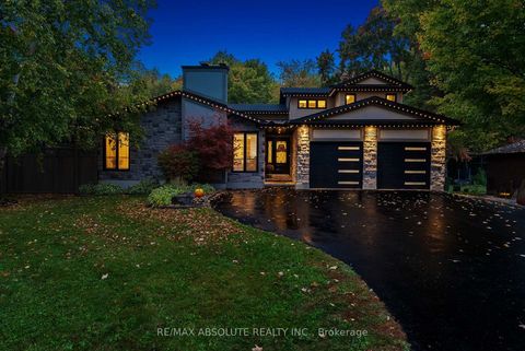 Photo 1 at 21 Revol Road, Nepean (Merivale Gardens), Ottawa