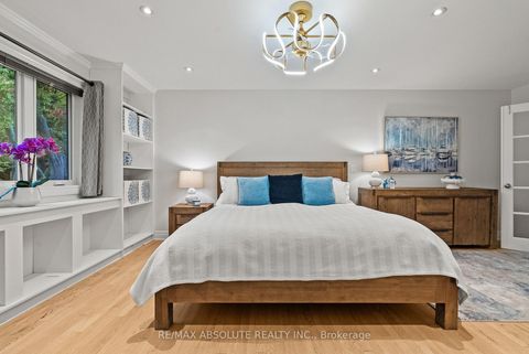 Photo 15 at 21 Revol Road, Nepean (Merivale Gardens), Ottawa