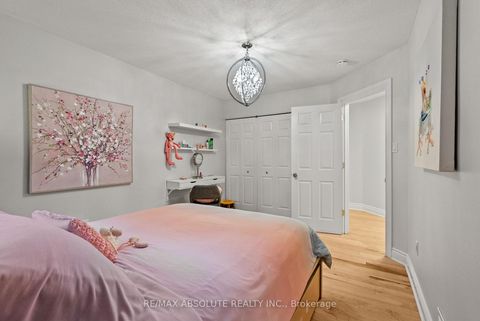 Photo 23 at 21 Revol Road, Nepean (Merivale Gardens), Ottawa