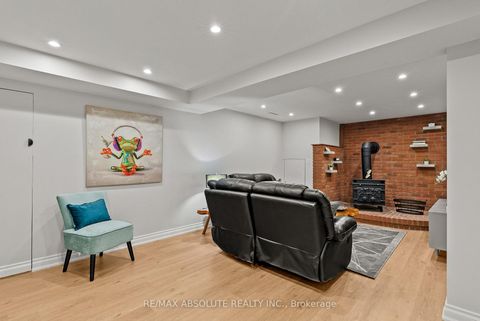 Photo 30 at 21 Revol Road, Nepean (Merivale Gardens), Ottawa