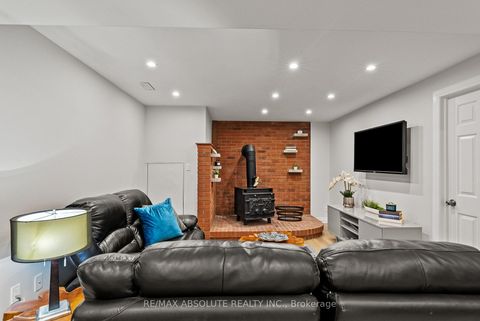 Photo 31 at 21 Revol Road, Nepean (Merivale Gardens), Ottawa