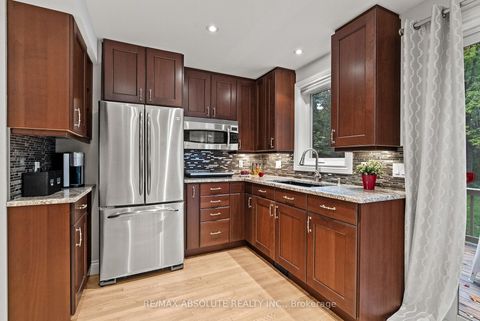Photo 35 at 21 Revol Road, Nepean (Merivale Gardens), Ottawa