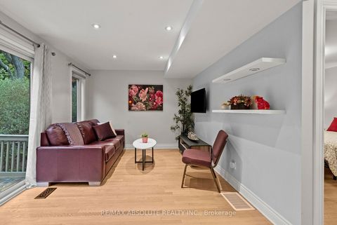 Photo 36 at 21 Revol Road, Nepean (Merivale Gardens), Ottawa