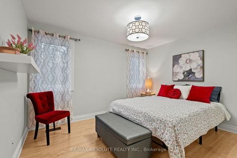 Photo 38 at 21 Revol Road, Nepean (Merivale Gardens), Ottawa