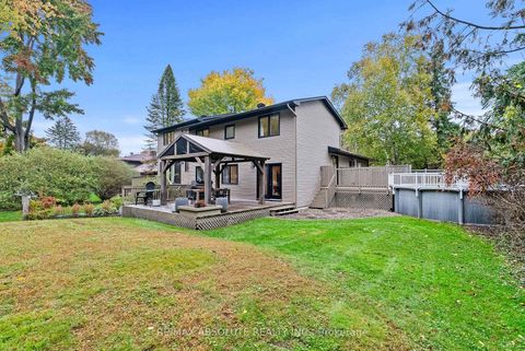 Photo 42 at 21 Revol Road, Nepean (Merivale Gardens), Ottawa