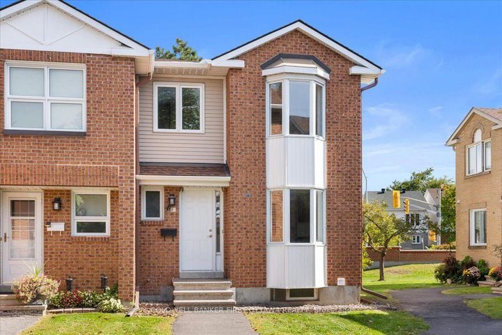 Photo 1 at 2F CASTLEBROOK Lane, Nepean (Centrepointe), Ottawa