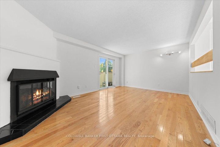 Photo 11 at 2F CASTLEBROOK Lane, Nepean (Centrepointe), Ottawa