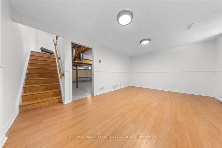 Photo 13 at 2F CASTLEBROOK Lane, Nepean (Centrepointe), Ottawa