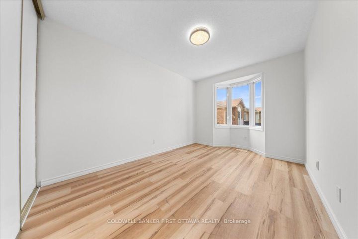 Photo 16 at 2F CASTLEBROOK Lane, Nepean (Centrepointe), Ottawa