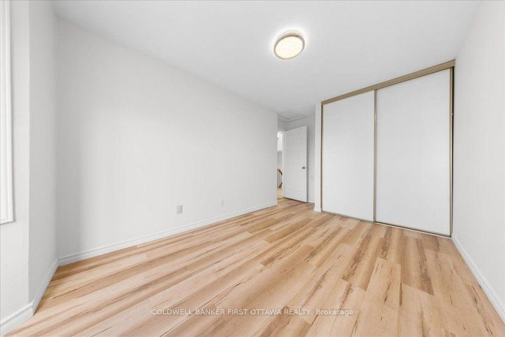 Photo 17 at 2F CASTLEBROOK Lane, Nepean (Centrepointe), Ottawa