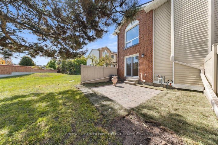 Photo 23 at 2F CASTLEBROOK Lane, Nepean (Centrepointe), Ottawa