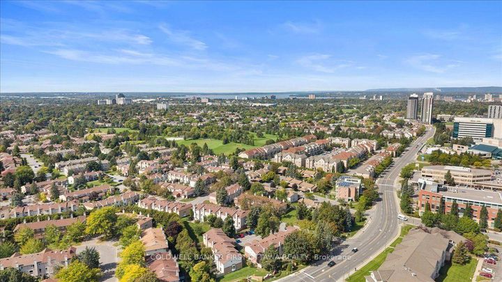 Photo 32 at 2F CASTLEBROOK Lane, Nepean (Centrepointe), Ottawa