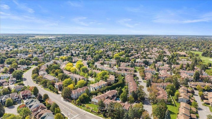 Photo 33 at 2F CASTLEBROOK Lane, Nepean (Centrepointe), Ottawa