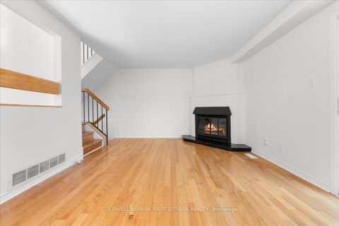 Photo 12 at 2F CASTLEBROOK Lane, Nepean (Centrepointe), Ottawa