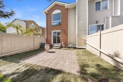 Photo 24 at 2F CASTLEBROOK Lane, Nepean (Centrepointe), Ottawa
