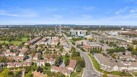 Photo 31 at 2F CASTLEBROOK Lane, Nepean (Centrepointe), Ottawa