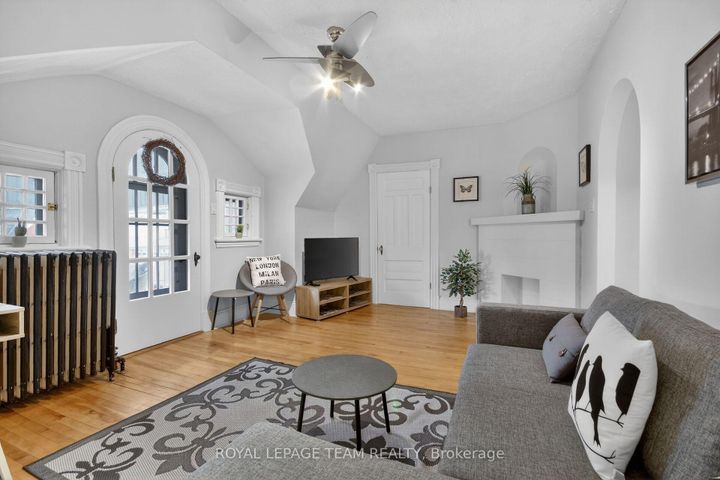 Photo 2 at 64 Delaware Avenue, Ottawa Centre/Golden Triangle, Ottawa