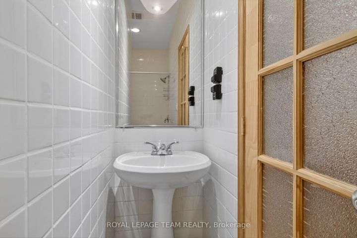 Photo 22 at 64 Delaware Avenue, Ottawa Centre/Golden Triangle, Ottawa