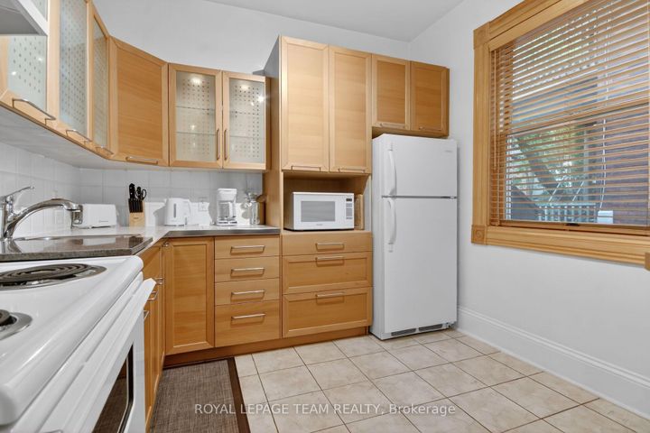 Photo 34 at 64 Delaware Avenue, Ottawa Centre/Golden Triangle, Ottawa