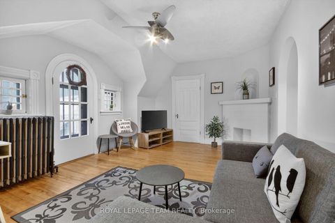 Photo 2 at 64 Delaware Avenue, Ottawa Centre/Golden Triangle, Ottawa