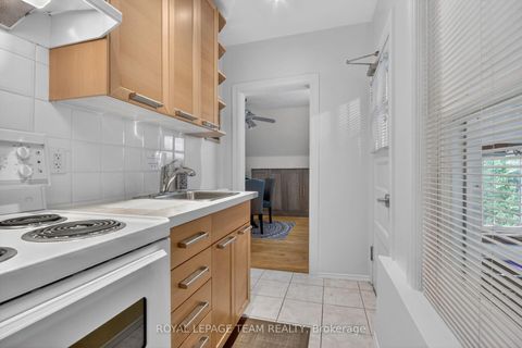 Photo 3 at 64 Delaware Avenue, Ottawa Centre/Golden Triangle, Ottawa