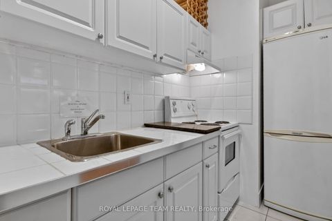 Photo 12 at 64 Delaware Avenue, Ottawa Centre/Golden Triangle, Ottawa