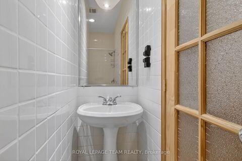 Photo 22 at 64 Delaware Avenue, Ottawa Centre/Golden Triangle, Ottawa