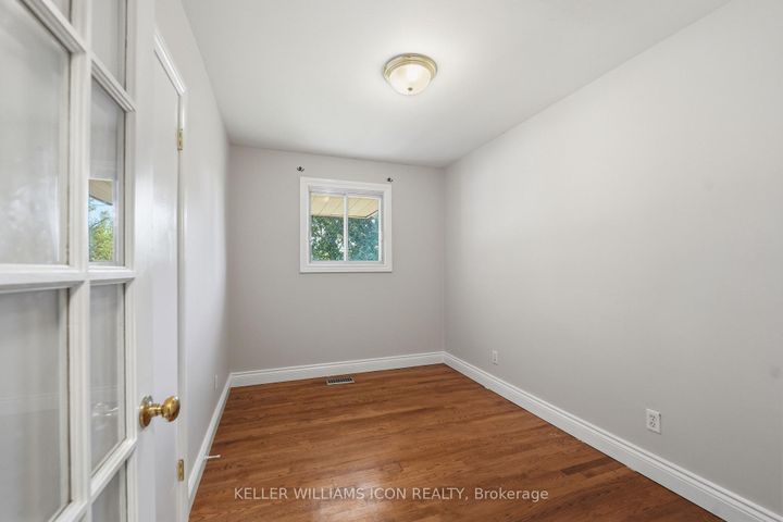 Photo 16 at 103 Harris Place, Nepean (Meadowlands/St. Claire Gardens), Ottawa