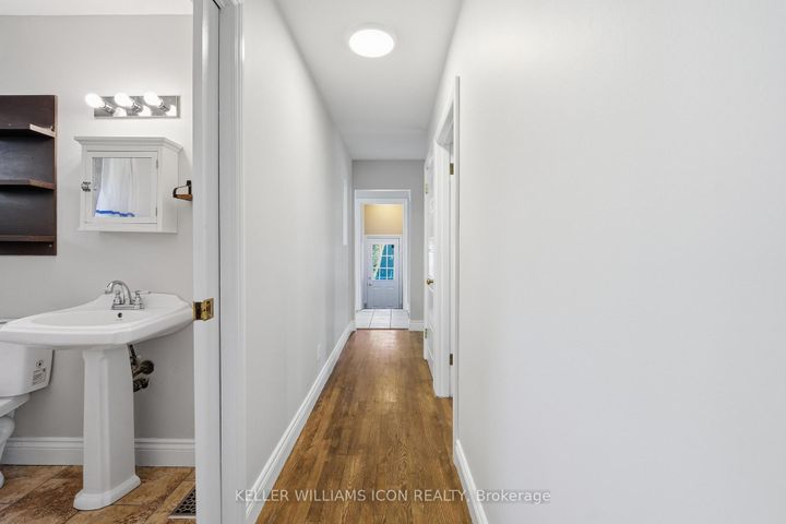 Photo 21 at 103 Harris Place, Nepean (Meadowlands/St. Claire Gardens), Ottawa