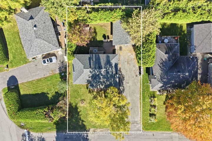 Photo 35 at 103 Harris Place, Nepean (Meadowlands/St. Claire Gardens), Ottawa