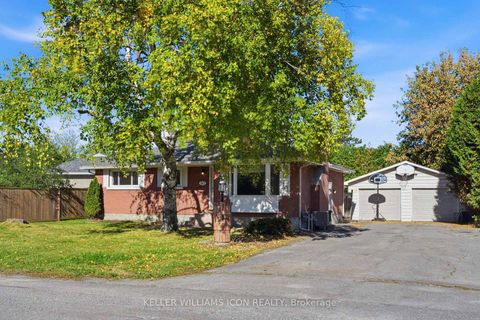 Photo 1 at 103 Harris Place, Nepean (Meadowlands/St. Claire Gardens), Ottawa