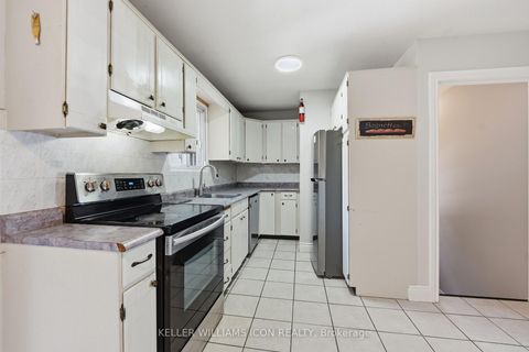 Photo 11 at 103 Harris Place, Nepean (Meadowlands/St. Claire Gardens), Ottawa